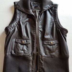 Tribal size 12. Like new.